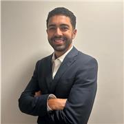 Born in Brazil, raised in Canada — I bring the best of two worlds to my teaching. Forget boring lectures, my classes are designed